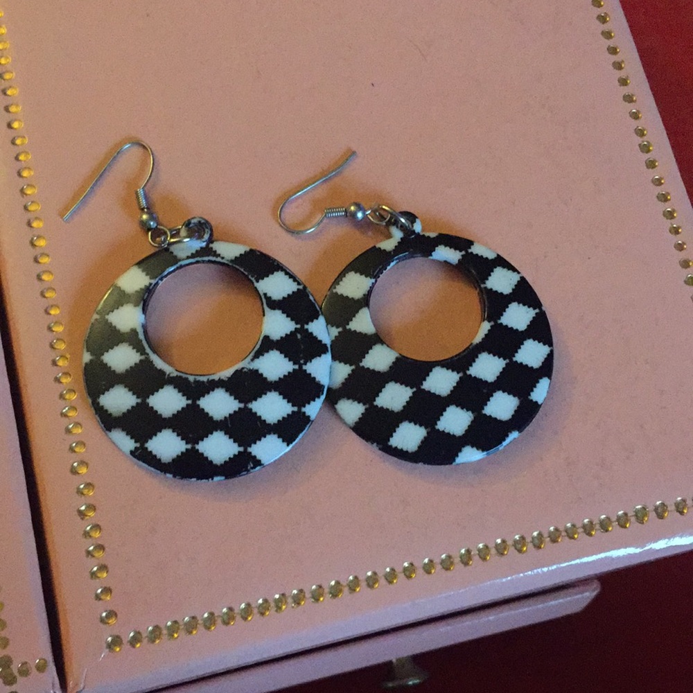 Geometric design hook earrings black and white